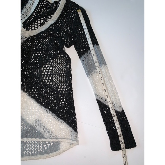Bebe Soft Net Knit Black White Grey Sequins Sweater Size S - Picture 7 of 8